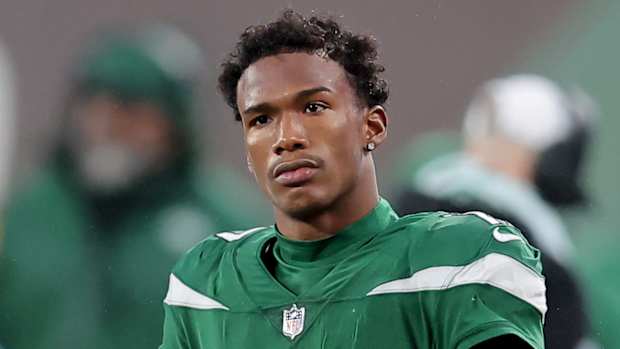 Jets receiver Garrett Wilson reacts to a play during a game.